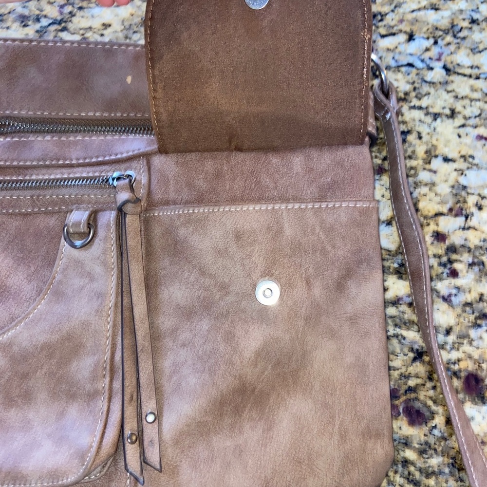 Tan Purse - Picture 6 of 9